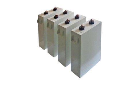 電容分別在直流、交流電路中，是如何充電放電的呢?